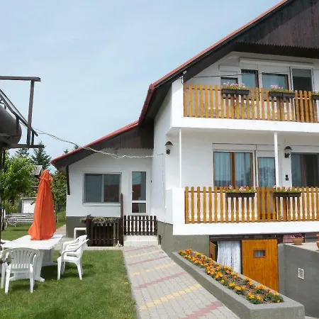 Apartmán 11 *